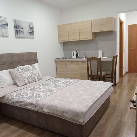 Apartments Karic Aerodrom Tuzla Dubrave Gornje Kültér fotó
