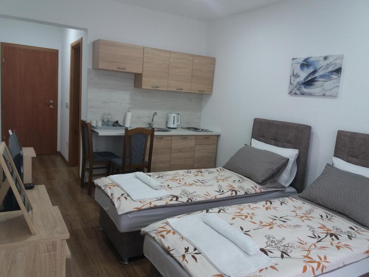 Apartments Karic Aerodrom Tuzla Dubrave Gornje Kültér fotó