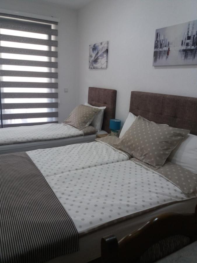 Apartments Karic Aerodrom Tuzla Dubrave Gornje Kültér fotó