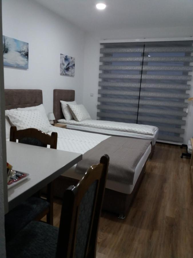 Apartments Karic Aerodrom Tuzla Dubrave Gornje Kültér fotó