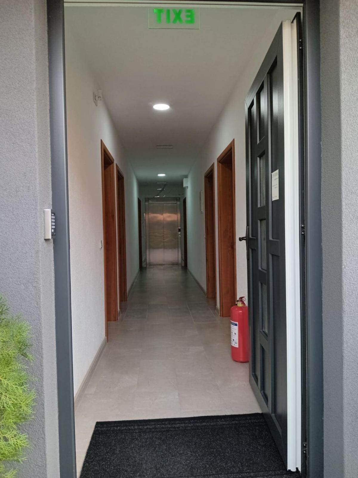 Apartments Karic Aerodrom Tuzla Dubrave Gornje Kültér fotó